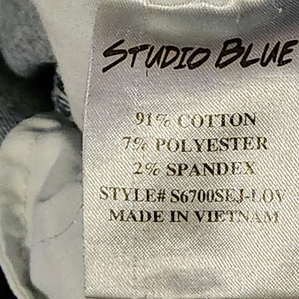 Studio Blue Womens Sz 32 Jeans Mid Rise Dark Wash Tapered Leg  Frayed Hem - Picture 6 of 11